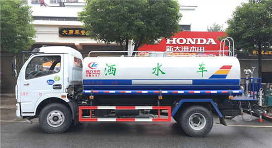 東風(fēng)多利卡灑水車︱8噸灑水車圖片