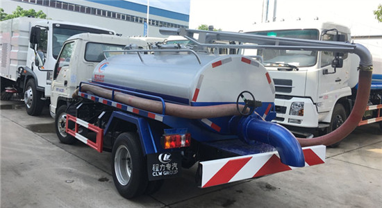 福田吸糞車︱2噸吸糞車圖片