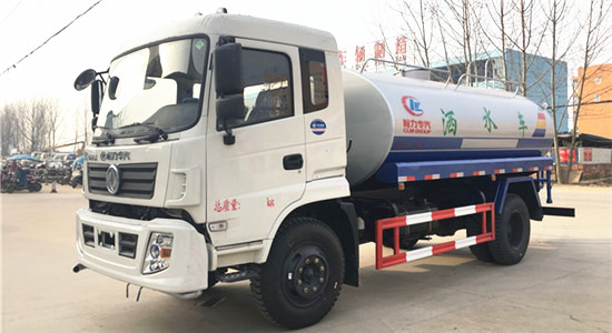 東風(fēng)專底灑水車(chē)︱12方灑水車(chē)圖片