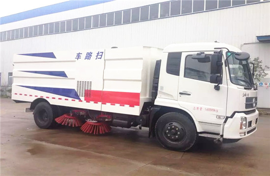 東風天錦掃路車圖片