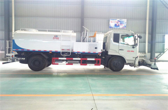 東風(fēng)天錦路面清洗車(chē)︱10噸路面清洗車(chē)圖片
