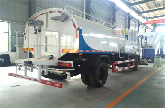 東風(fēng)天錦路面清洗車(chē)︱10噸路面清洗車(chē)圖片