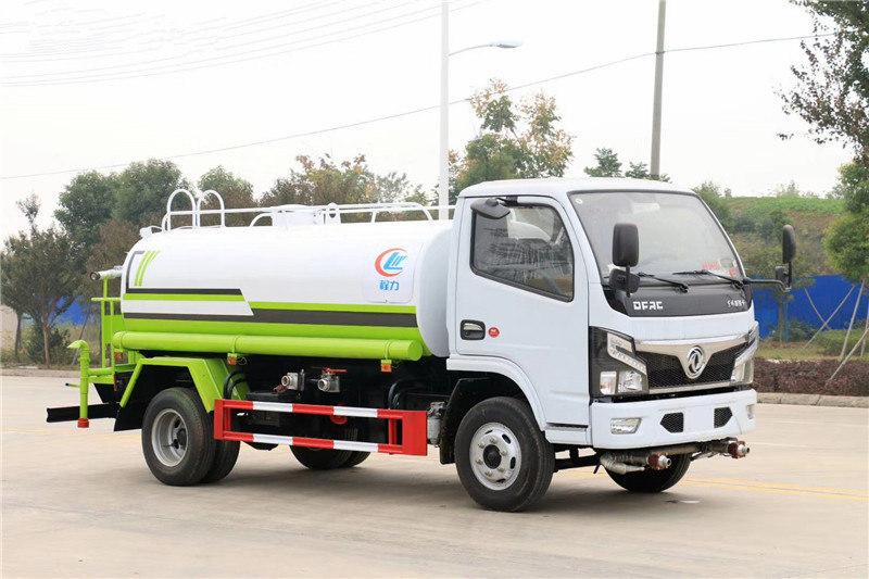 東風(fēng)福瑞卡5噸灑水車圖片