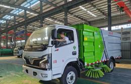 東風(fēng)小福瑞卡5噸掃路車