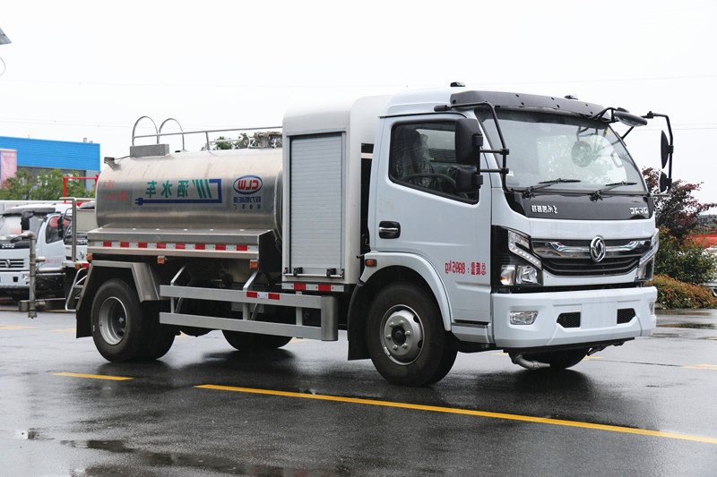 東風(fēng)凱普特5噸純電動灑水車