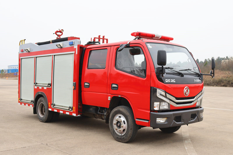 東風小多利卡2噸水罐消防車圖片