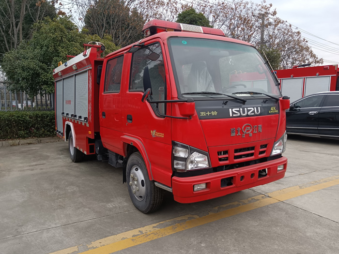 5噸消防灑水車廠家_消防中隊消防車_1.5-3.5噸水罐消防車現(xiàn)車價格