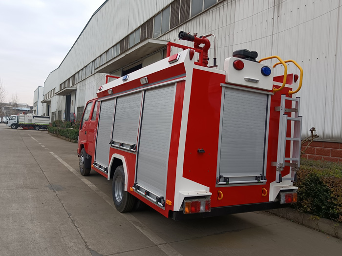 5噸消防灑水車(chē)廠家_商業(yè)區(qū)倉(cāng)庫(kù)消防車(chē)_2.5-5噸泡沫消防車(chē)現(xiàn)車(chē)報(bào)價(jià)