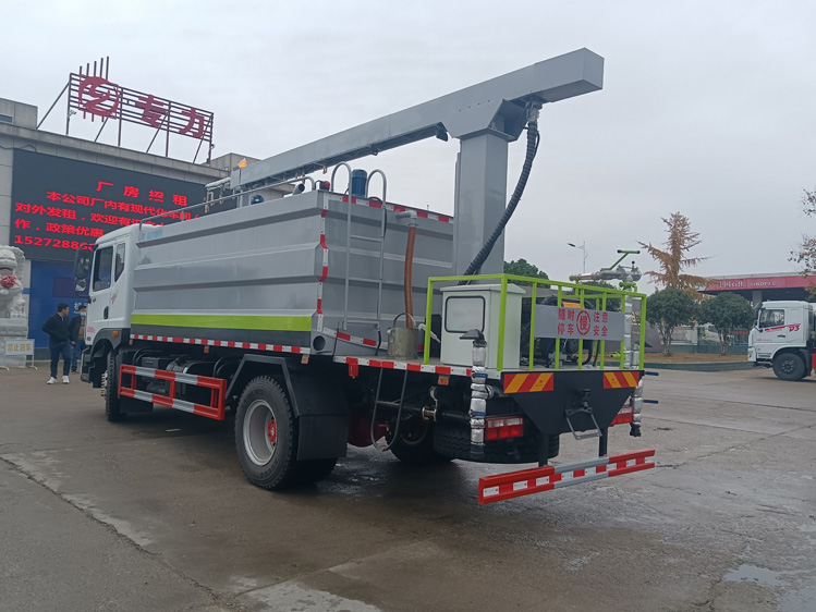 東風D9免稅的鐵路抑塵車--12噸降塵灑水車_呂梁煤炭抑塵劑噴灑車-降塵灑水車_裝卸煤炭防塵車
