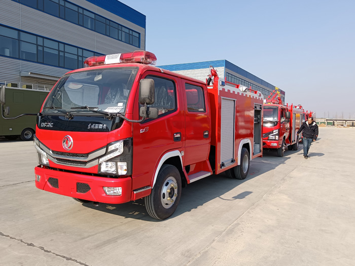 5噸消防灑水車價格_消防中隊(duì)消防車_1.5-3.5噸水罐消防車現(xiàn)車價格