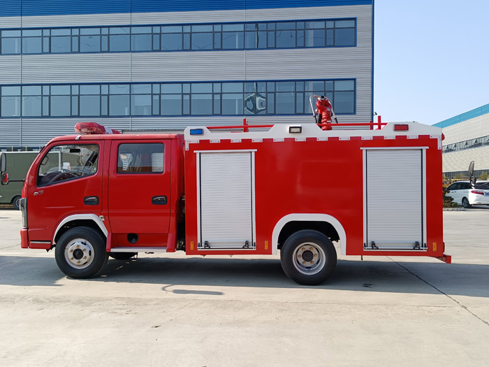 5噸消防灑水車(chē)價(jià)格_物業(yè)工廠小區(qū)消防車(chē)_2.5-5噸泡沫消防車(chē)現(xiàn)車(chē)報(bào)價(jià)