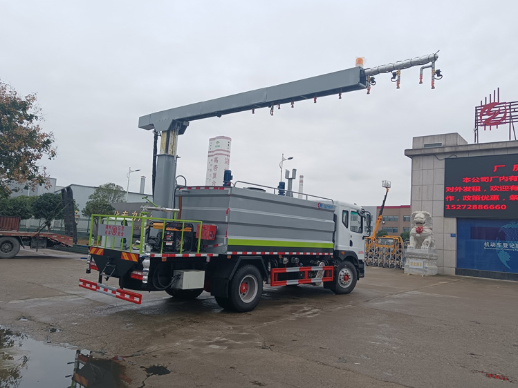 東風(fēng)D9噴霧封層鐵路抑塵車-15方煤廠抑塵運輸車_榆林12方抑塵灑水車_霧化感應(yīng)噴淋車_煤炭降塵車