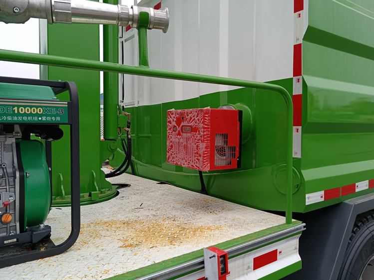 東風(fēng)D9免稅的鐵路抑塵車--12噸降塵灑水車_陜西多功能固化劑噴灑車_煤礦貨場壓制降塵